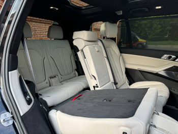 BMW X7 40d Black