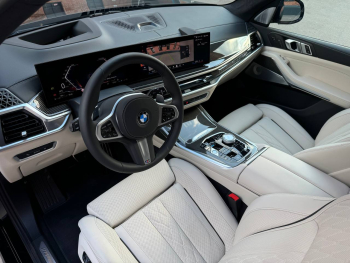 BMW X7 40d Black