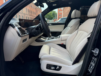 BMW X7 40d Black