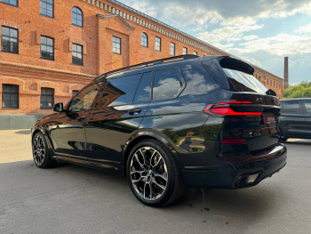 BMW X7 40d Black