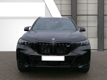 BMW X5 M60i