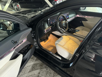 BMW 7 серии 740d xDrive VII (G70), 2025