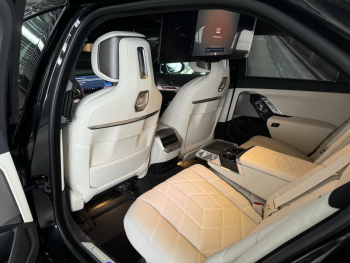 BMW 7 серии 740d xDrive VII (G70), 2025