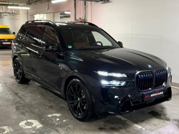 BMW X7 xDrive40d M Sport Pro Black Sapphire 2025