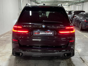 BMW X7 xDrive40d M Sport Pro Black Sapphire 2025
