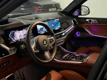 BMW X7 xDrive40d M Sport Pro Black Sapphire 2025