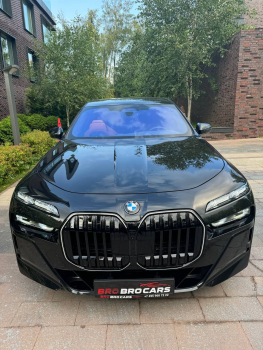 BMW 740d xDrive M-Sport_WBA21EJ090CV04155