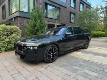 BMW 740d xDrive M-Sport_WBA21EJ090CV04155