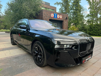 BMW 740d xDrive M-Sport_WBA21EJ090CV04155