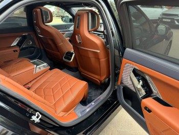 BMW 740d xDrive M-Sport_WBA21EJ090CV04155