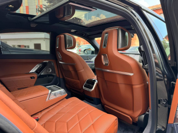 BMW 740d xDrive M-Sport_WBA21EJ090CV04155