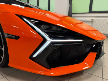 Lamborghini Revuelto AdPersonam