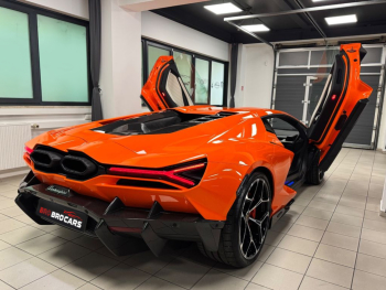 Lamborghini Revuelto AdPersonam