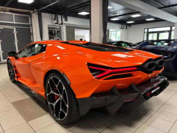 Lamborghini Revuelto AdPersonam