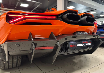 Lamborghini Revuelto AdPersonam