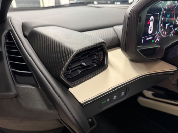 Lamborghini Revuelto AdPersonam