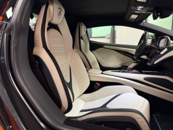 Lamborghini Revuelto AdPersonam