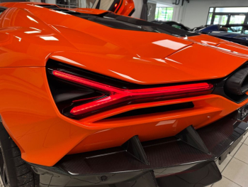 Lamborghini Revuelto AdPersonam