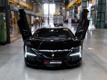Lamborghini Revuelto