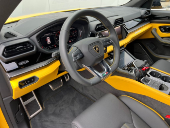 Lamborghini Urus 4.0 V8 SE PANO*B&O Sound