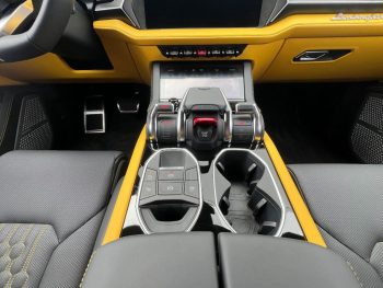 Lamborghini Urus 4.0 V8 SE PANO*B&O Sound