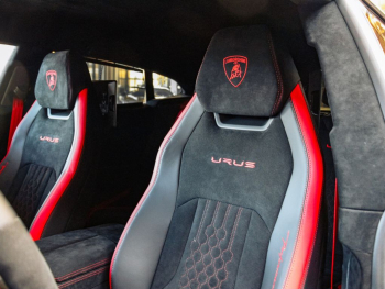 Lamborghini Urus Performante