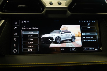 Lamborghini Urus SE STOCK CARBON Pano 360 PD25
