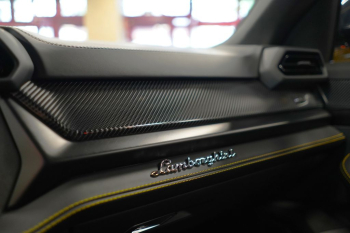Lamborghini Urus SE STOCK CARBON Pano 360 PD25