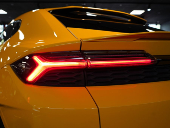 Lamborghini Urus SE STOCK CARBON Pano 360 PD25