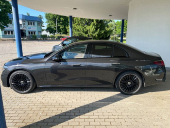 Mercedes-Benz E 200 AMG Black