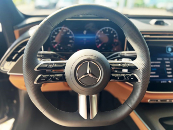 Mercedes-Benz E 200 AMG Black
