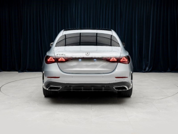Mercedes-Benz E 220 d AMG Silver