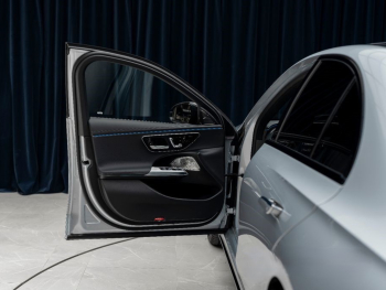 Mercedes-Benz E 220 d AMG Silver
