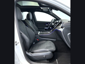 Mercedes-Benz GLC 200 AMG Coupe 4MATIC Premium Plus, white