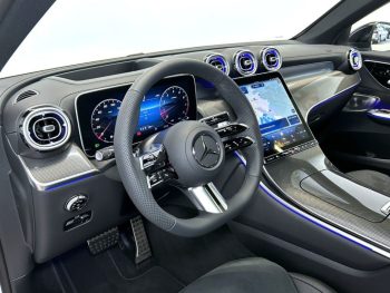 Mercedes-Benz GLC 200 AMG Coupe 4MATIC Premium Plus, white