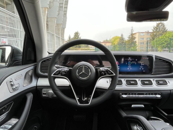 Mercedes-Benz GLE 300 d 4MATIC black
