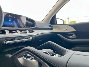 Mercedes-Benz GLE 300 d 4MATIC black