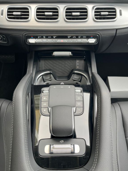 Mercedes-Benz GLE 300 d 4MATIC black