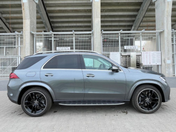 Mercedes-Benz GLE 300 d 4MATIC black