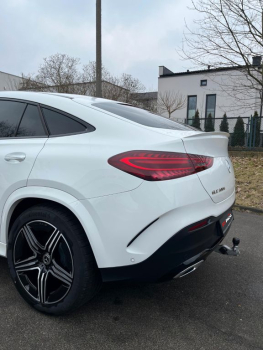 Mercedes-Benz GLE 300 d 4MATIC white