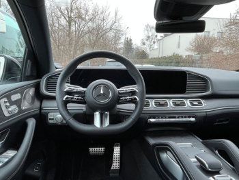 Mercedes-Benz GLE 300 d 4MATIC white