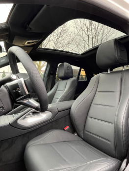 Mercedes-Benz GLE 300 d 4MATIC white