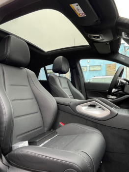 Mercedes-Benz GLE 300 d 4MATIC white
