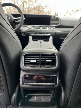 Mercedes-Benz GLE 300 d 4MATIC white