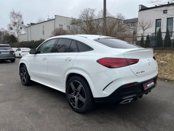 Mercedes-Benz GLE 300 d 4MATIC white