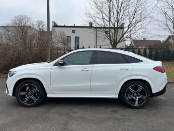 Mercedes-Benz GLE 300 d 4MATIC white