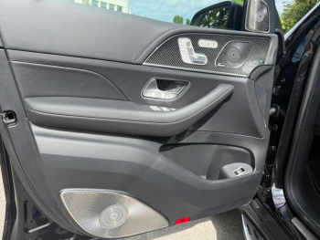 Mercedes-Benz GLS 450d black