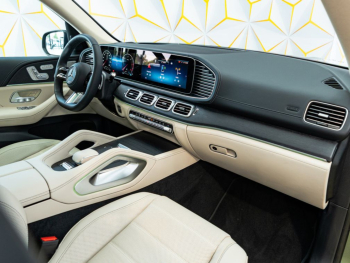 Mercedes-Benz GLS 450d green