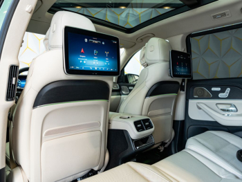 Mercedes-Benz GLS 450d green
