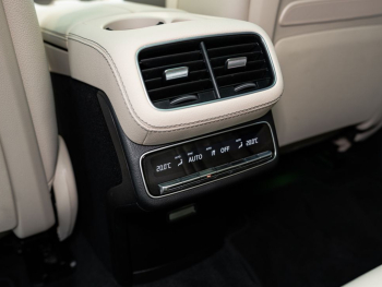 Mercedes-Benz GLS 450d green